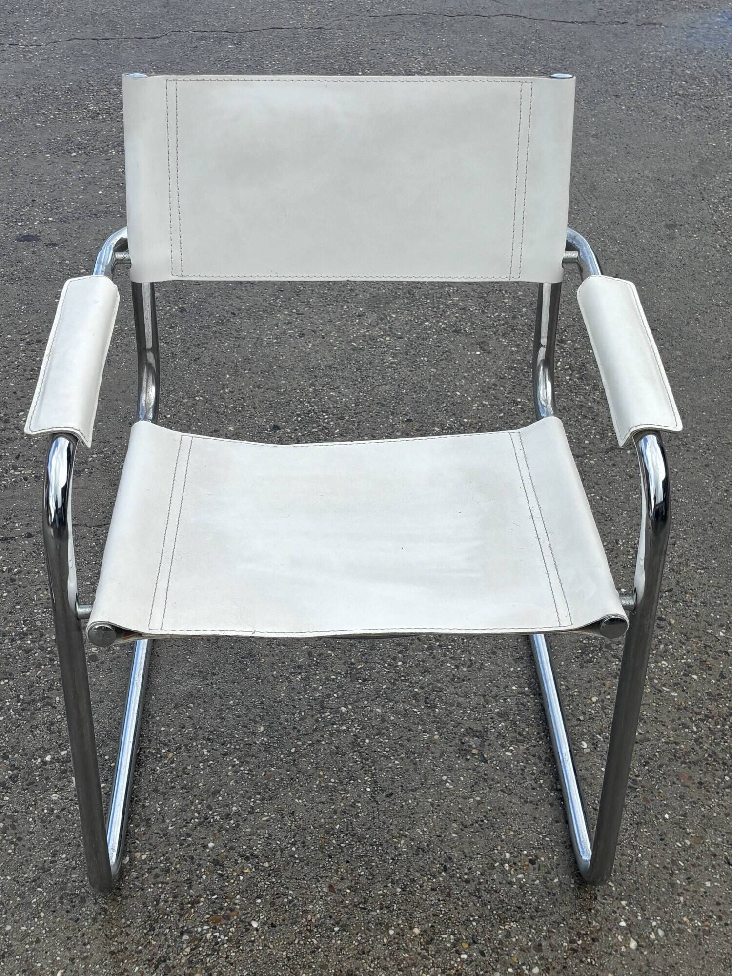 Set of 4 dining chairs in white, S34 Mart Stam/Marcel Breuer style Italy