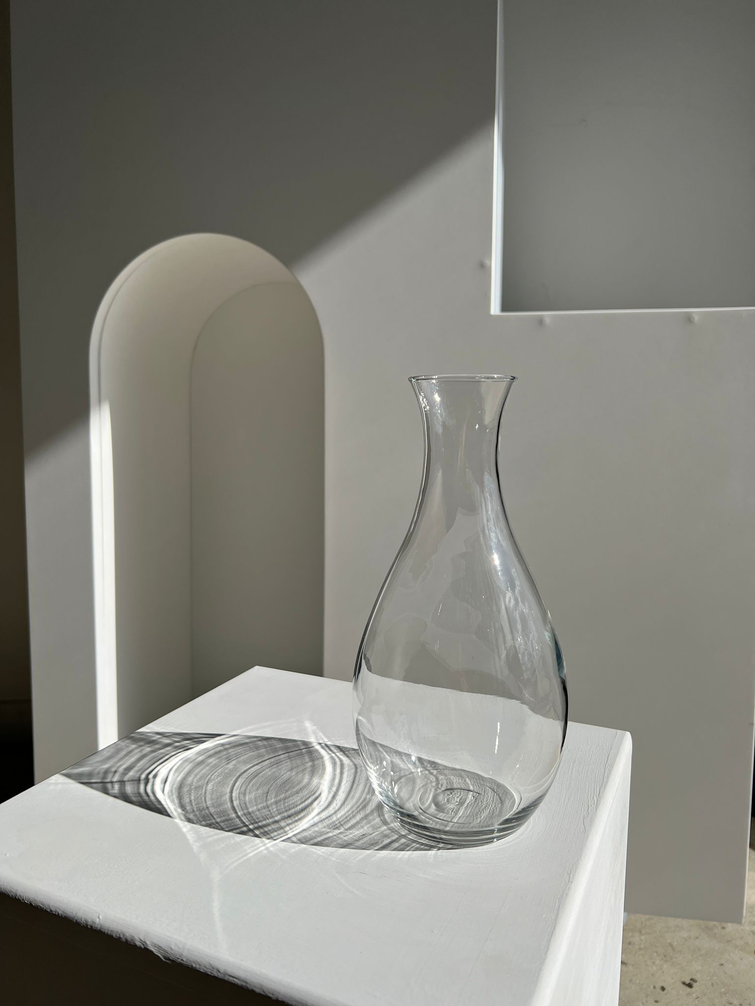 Oval glass vase and tight neck H:23,5cm