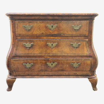 Dutch walnut chest of drawers epoch 18th century