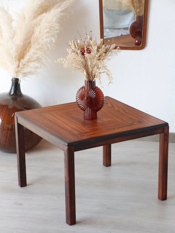 Table d’appoint carrée en palissandre – Henning Kjaernulf pour Vejle Stole