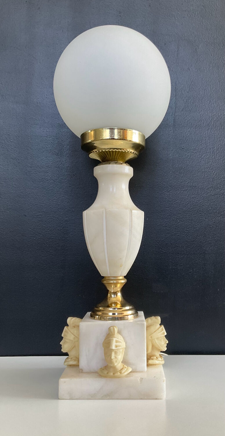 Italian lamp in alabaster and opaline from the 1970s.