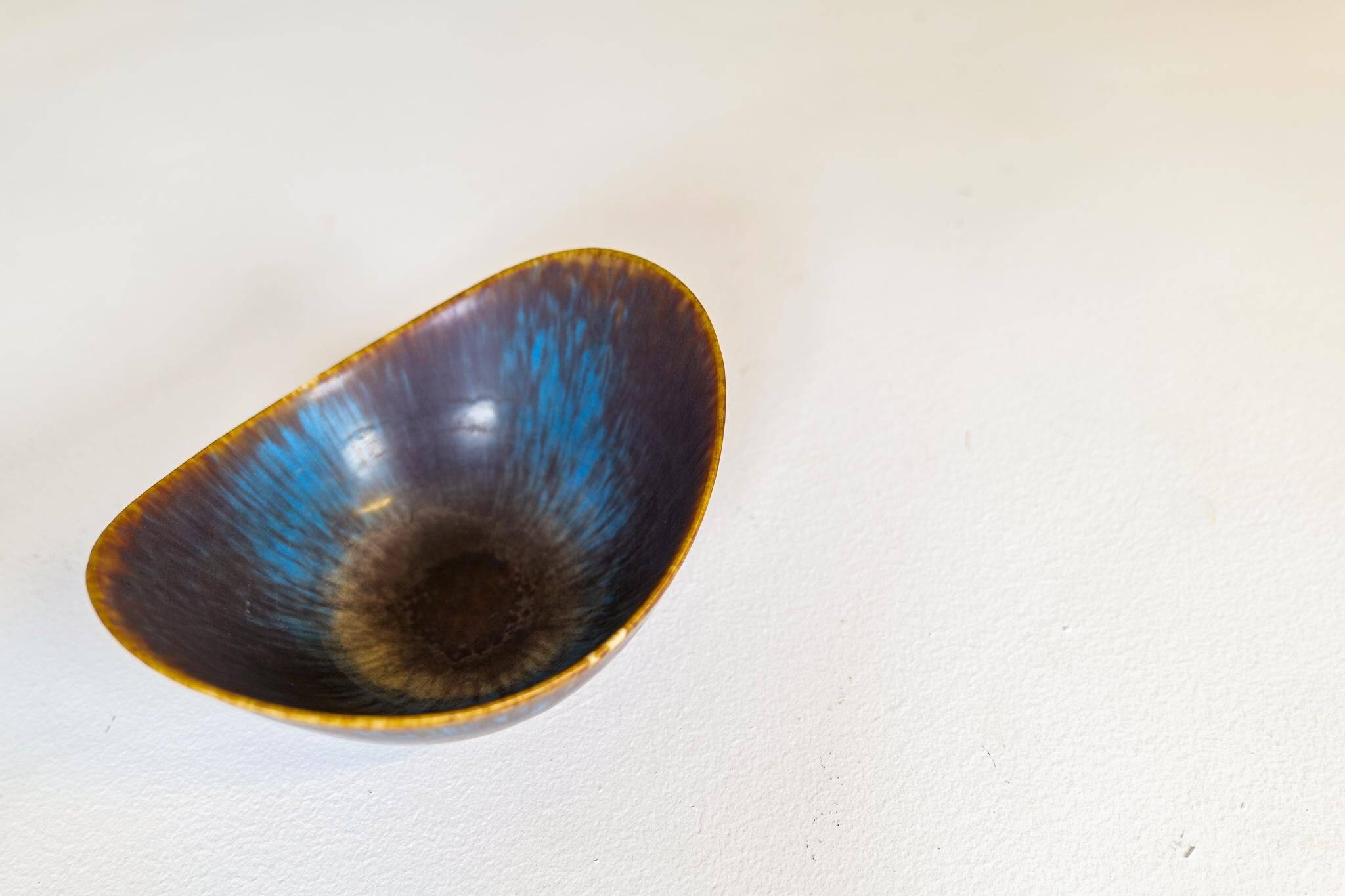 Set of 3 modern mid-century ceramic bowls by Gunnar Nylund Rörstrand, Sweden.