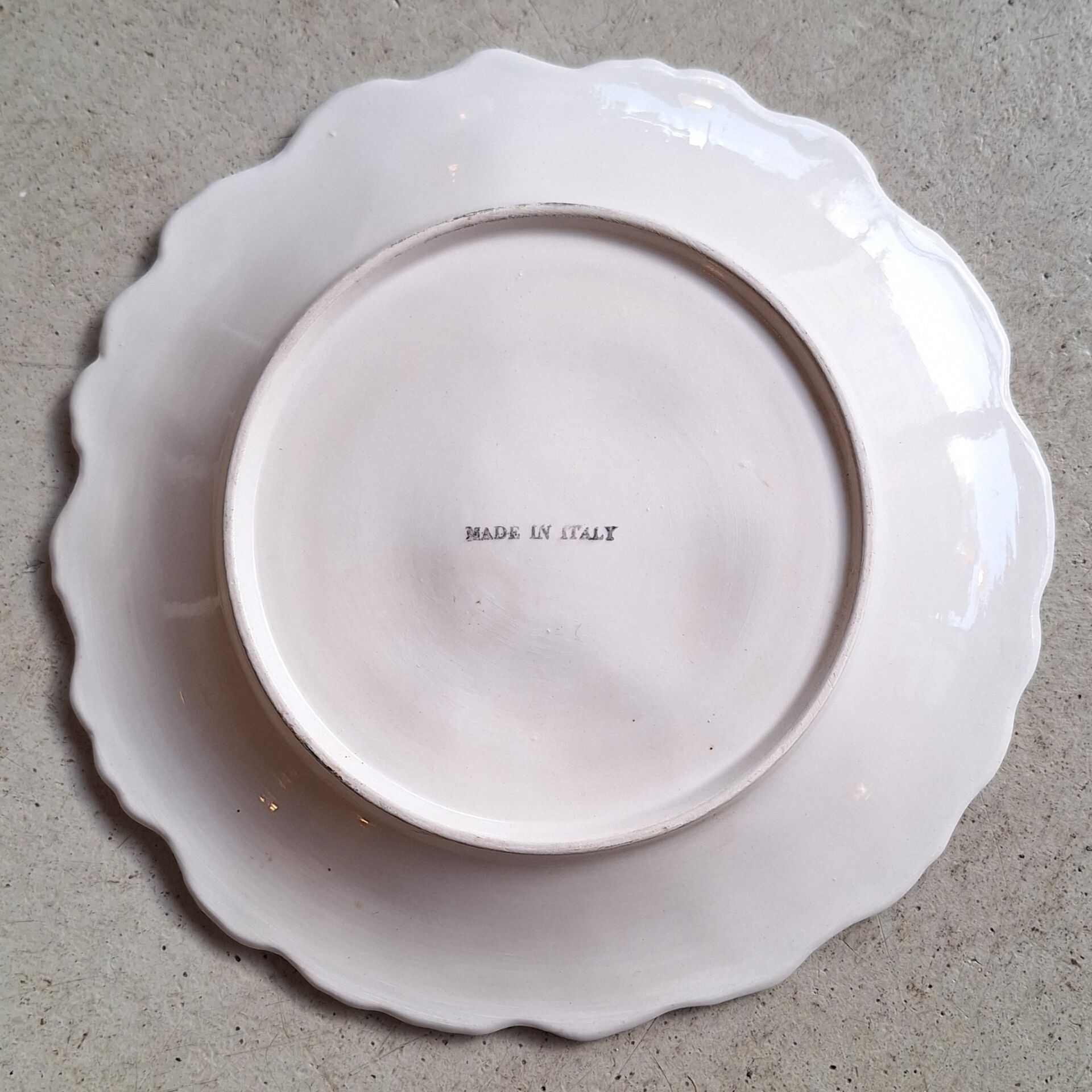 Set of majolica plates Made in Italy