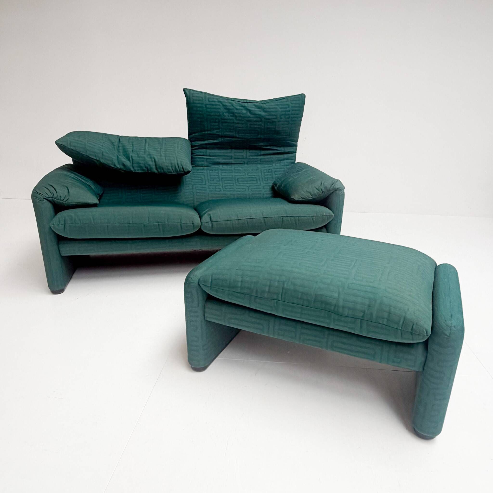 Maralunga sofa with footstool by Vico Magistretti for Cassina, 1970s