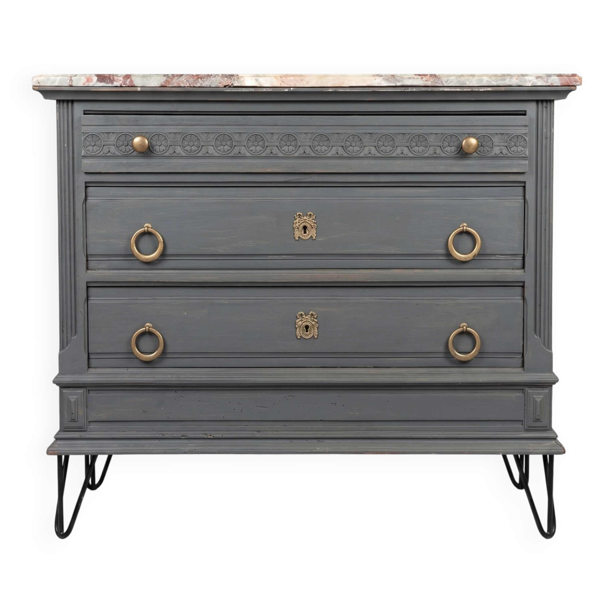 Commode ancienne rénovée avec goût