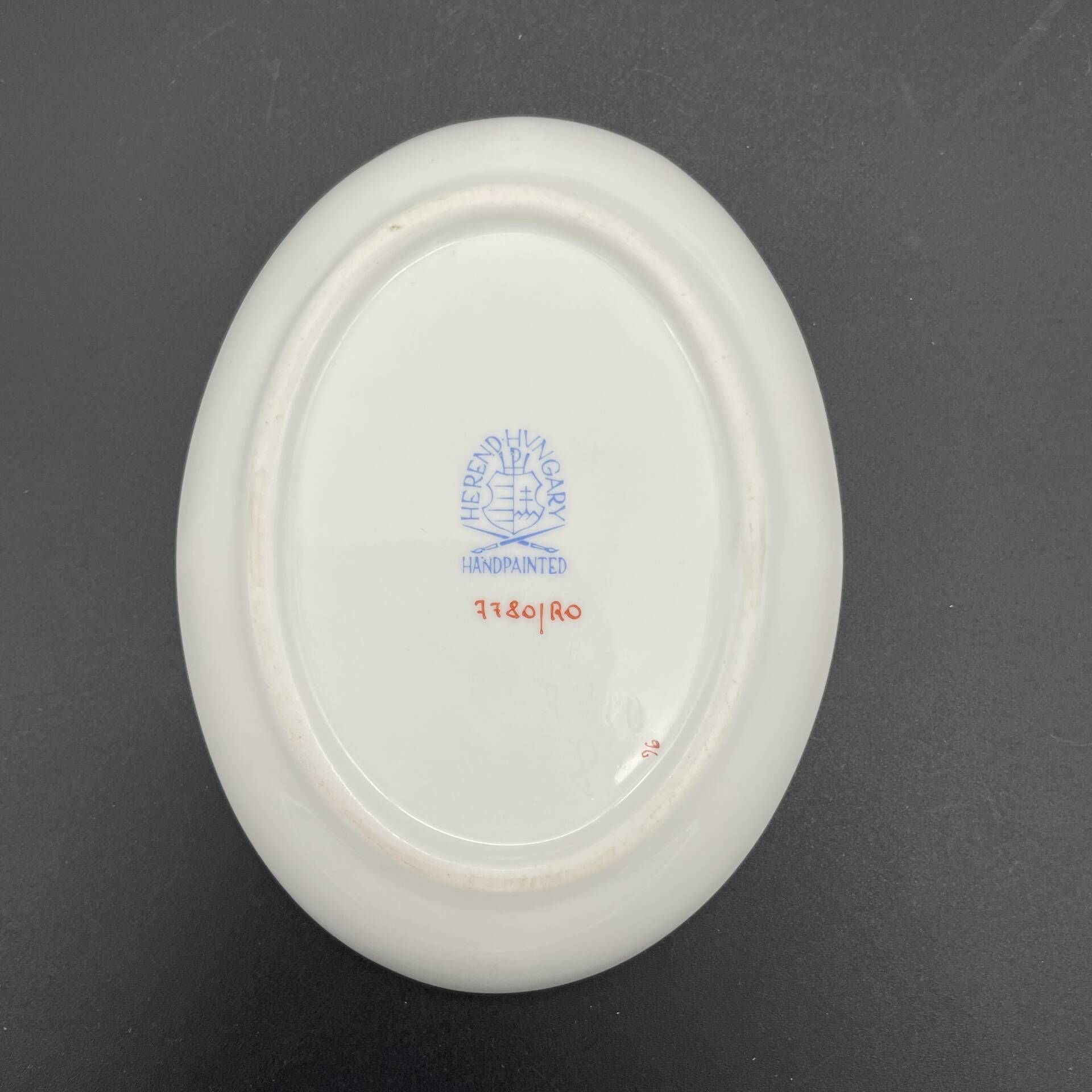 Small oval dish Herend Rothschild Birds – painted porcelain