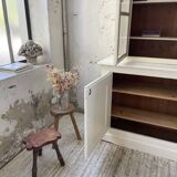 XL display case with white patina