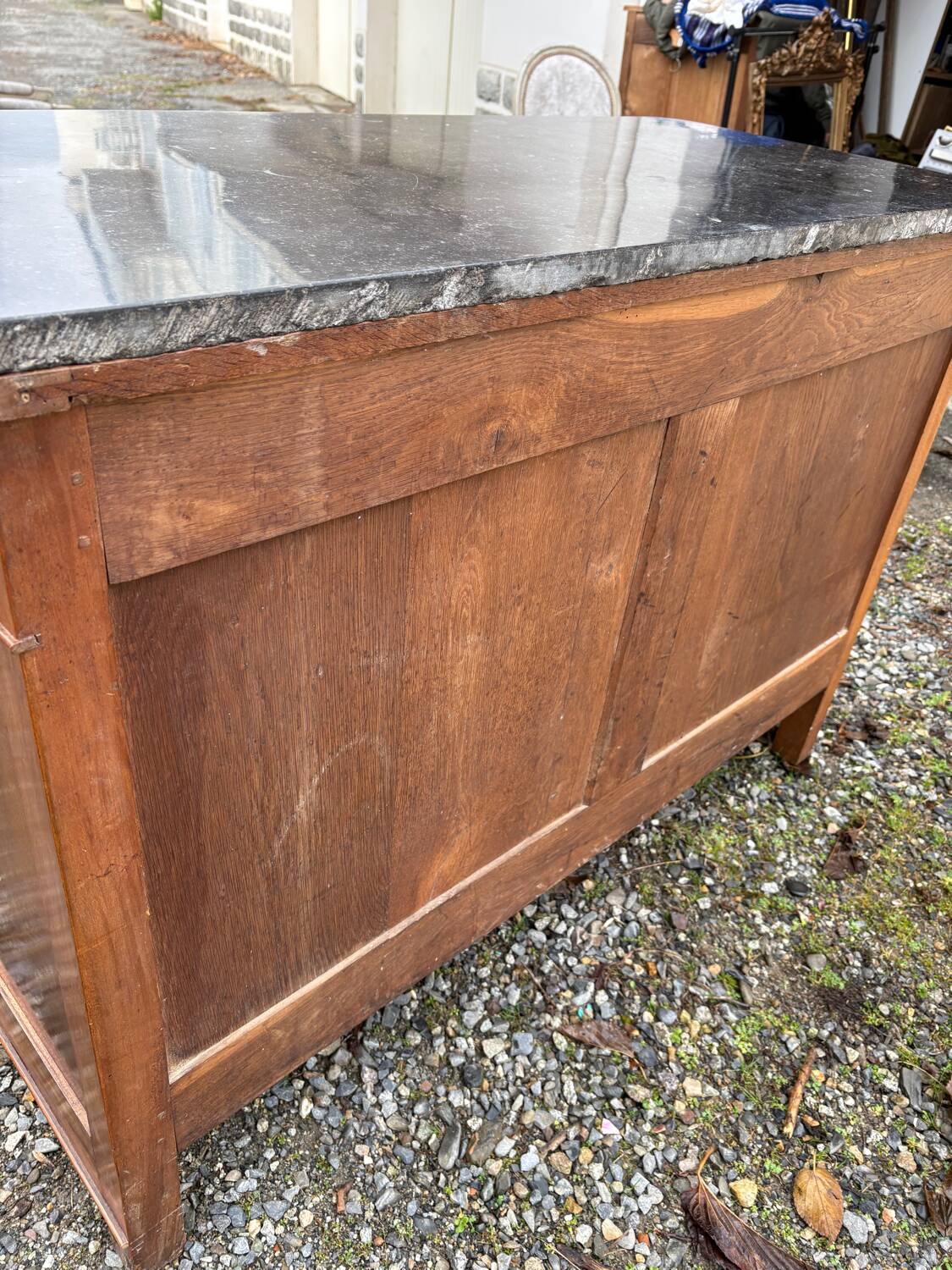 Chest of drawers in walnut, black marble, 19th century