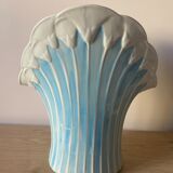 Vase shell, papyrus