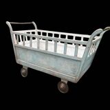 “Old-fashioned” pram