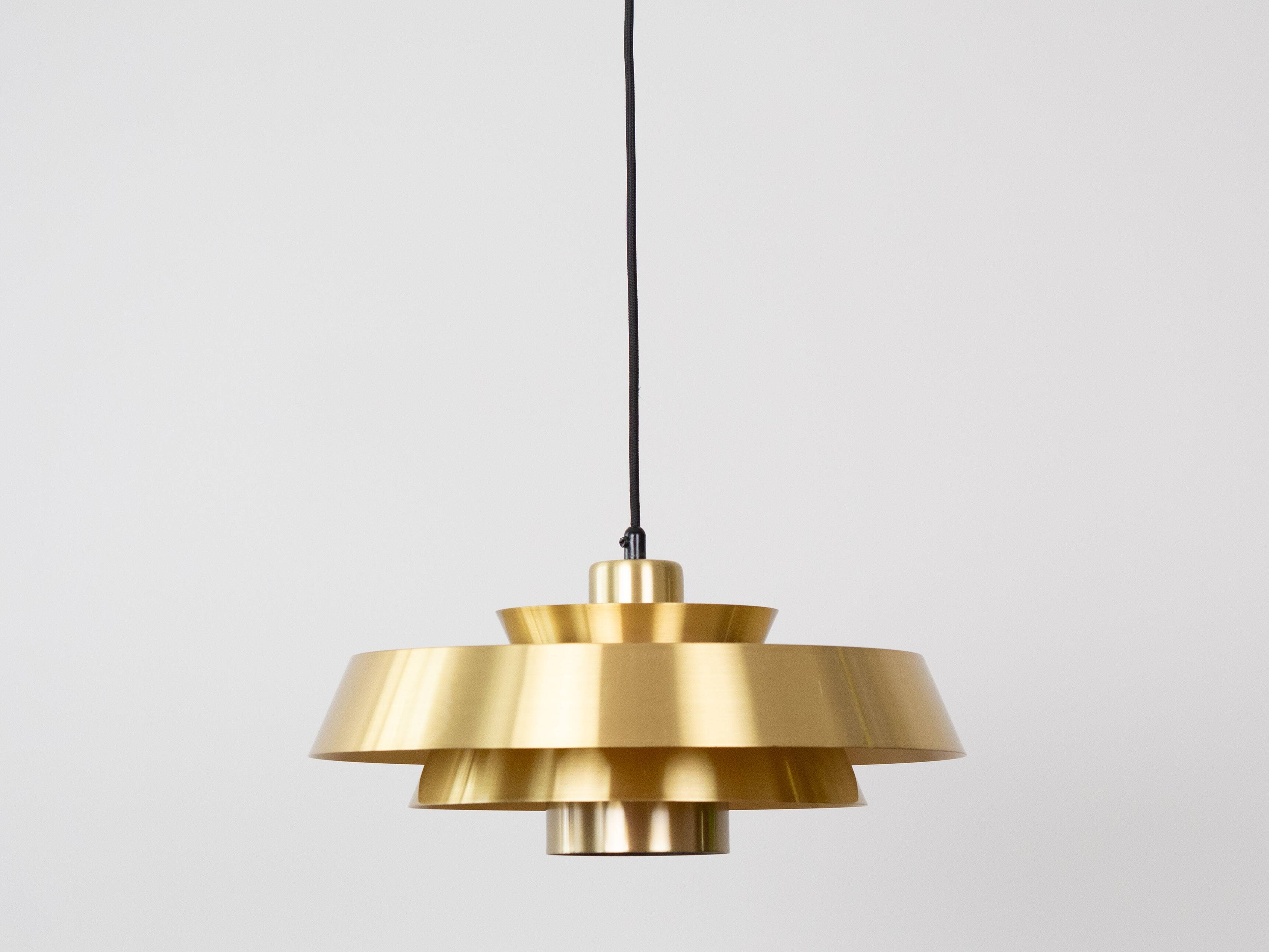Suspension danoise Nova par Jo Hammerborg, Fog og Morup, 1963