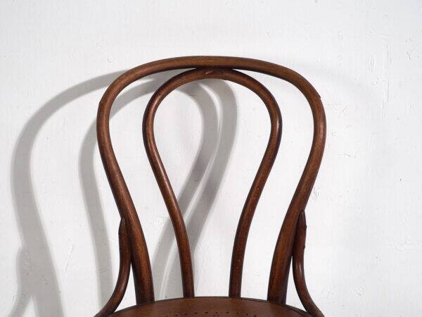 Pair of antique Viennese chairs (c. 1920). Set of 2, no. 2