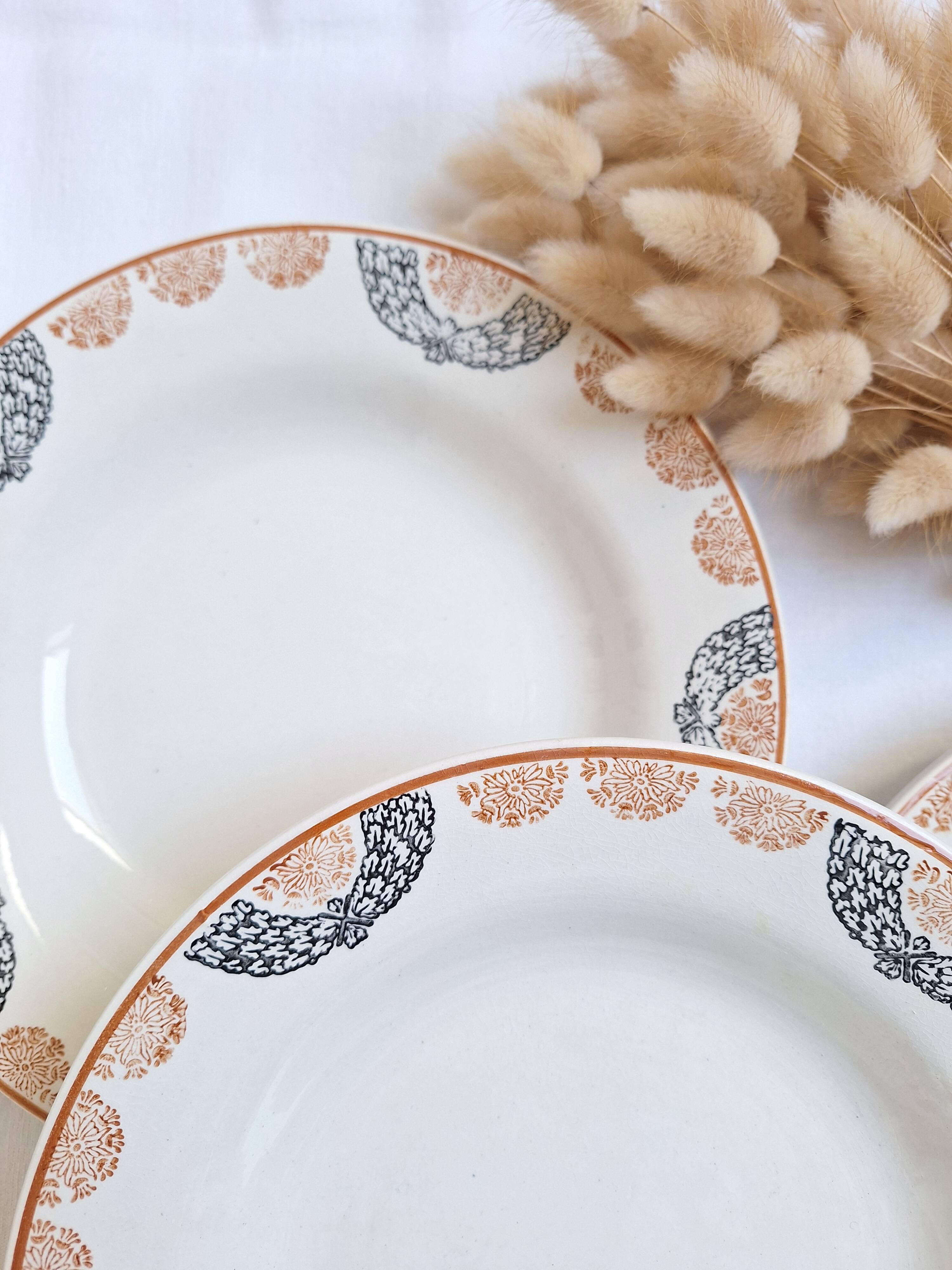 HBCM Pauline pattern soup plates, orange and black