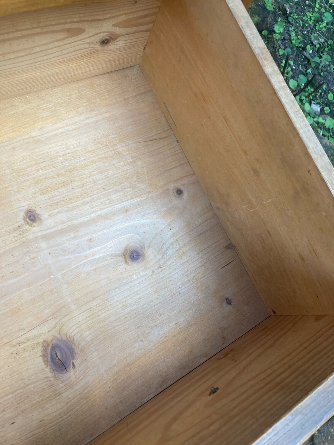 Vintage pine chest of drawers