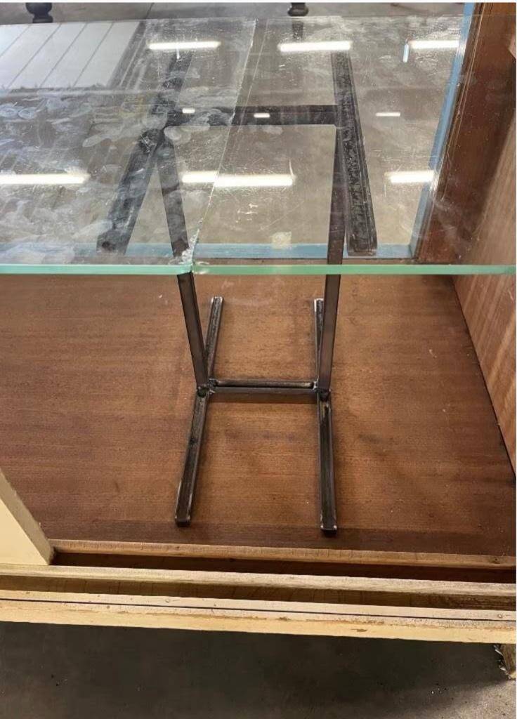 Vintage wooden shop counter/display case: design project