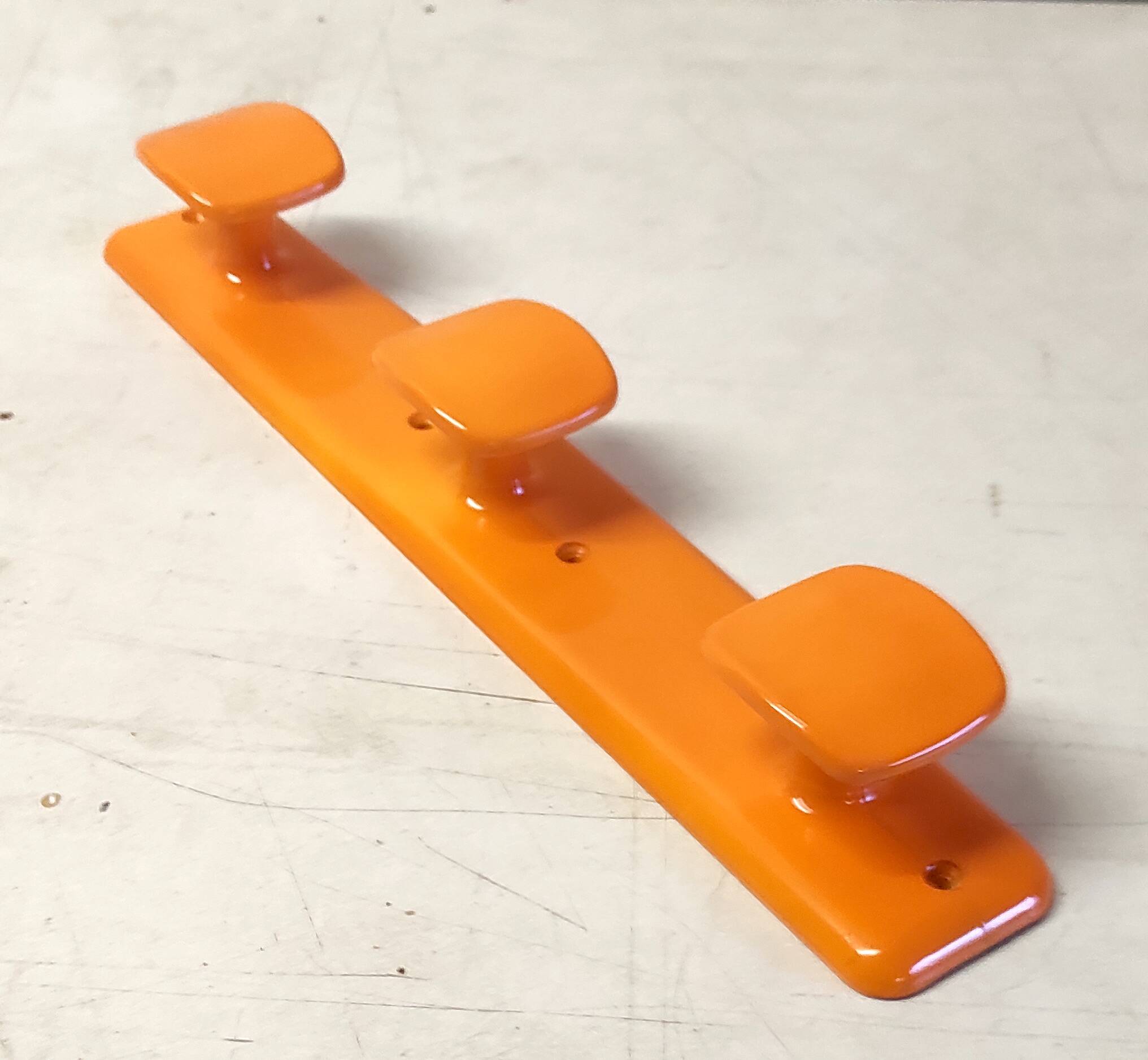 Syla vintage orange coat rack - 1970s