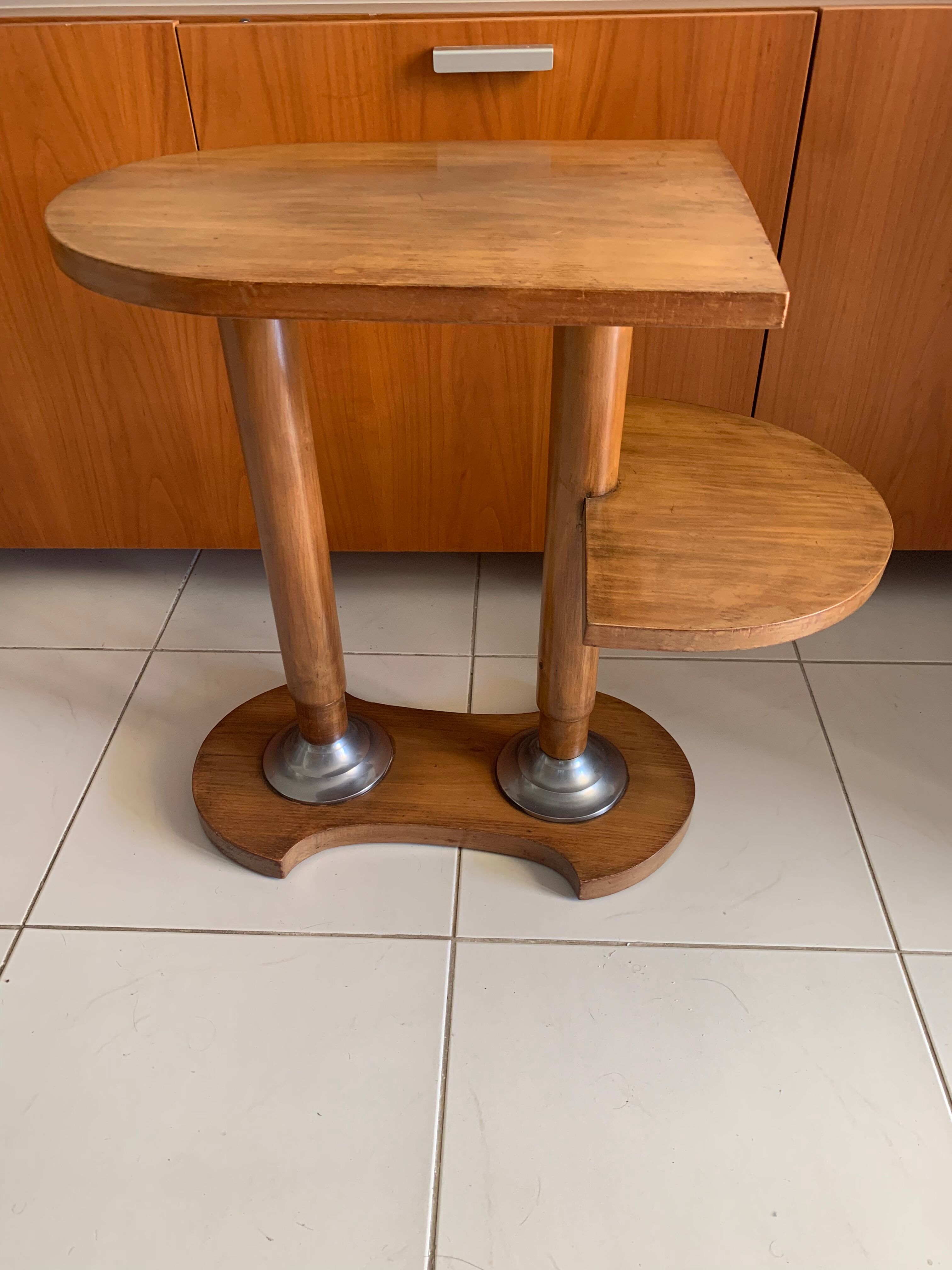Art Deco pedestal table