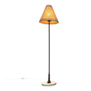 Lampe sur pied moderne