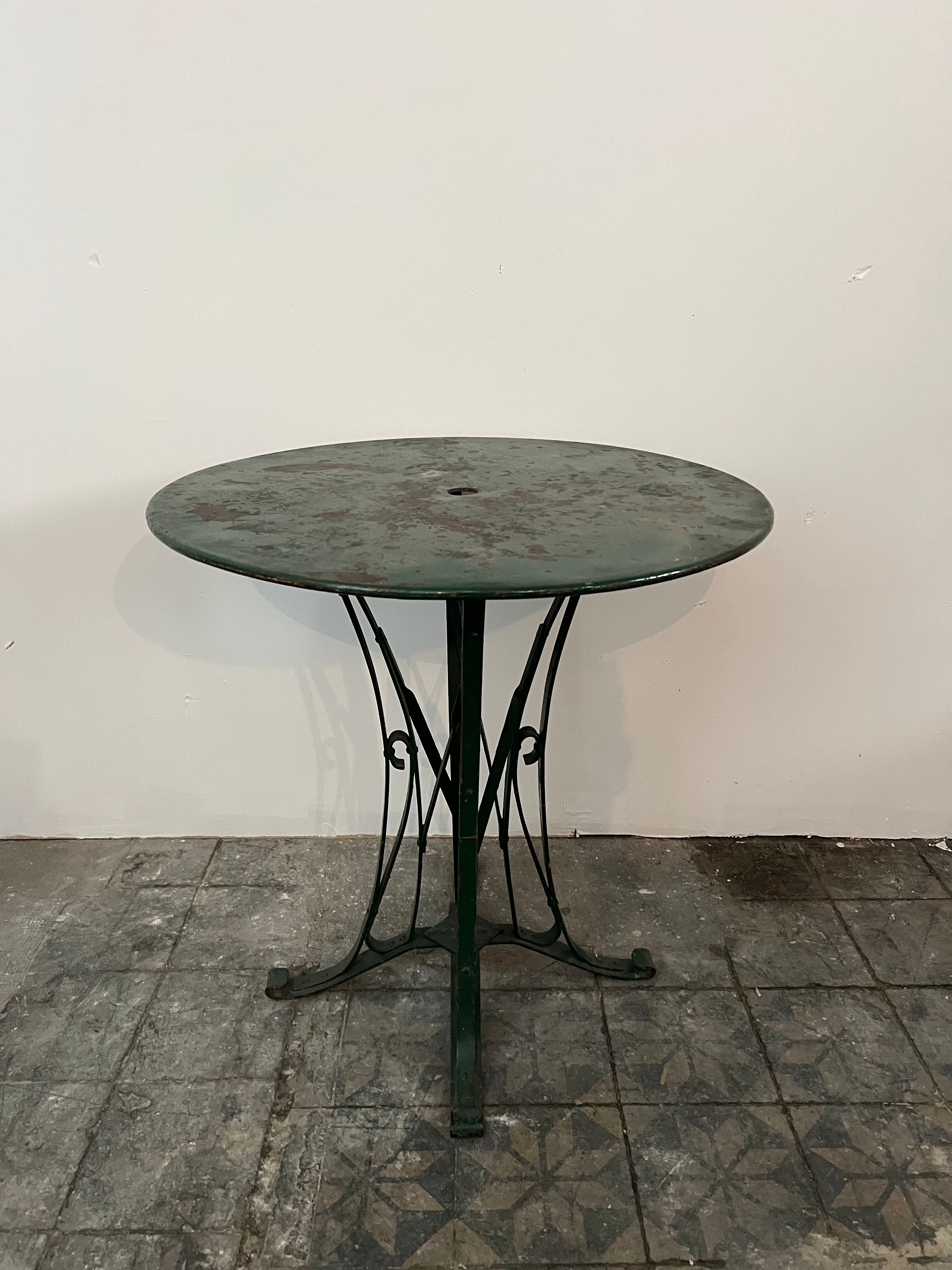 Garden table, wrought iron outdoor pedestal table