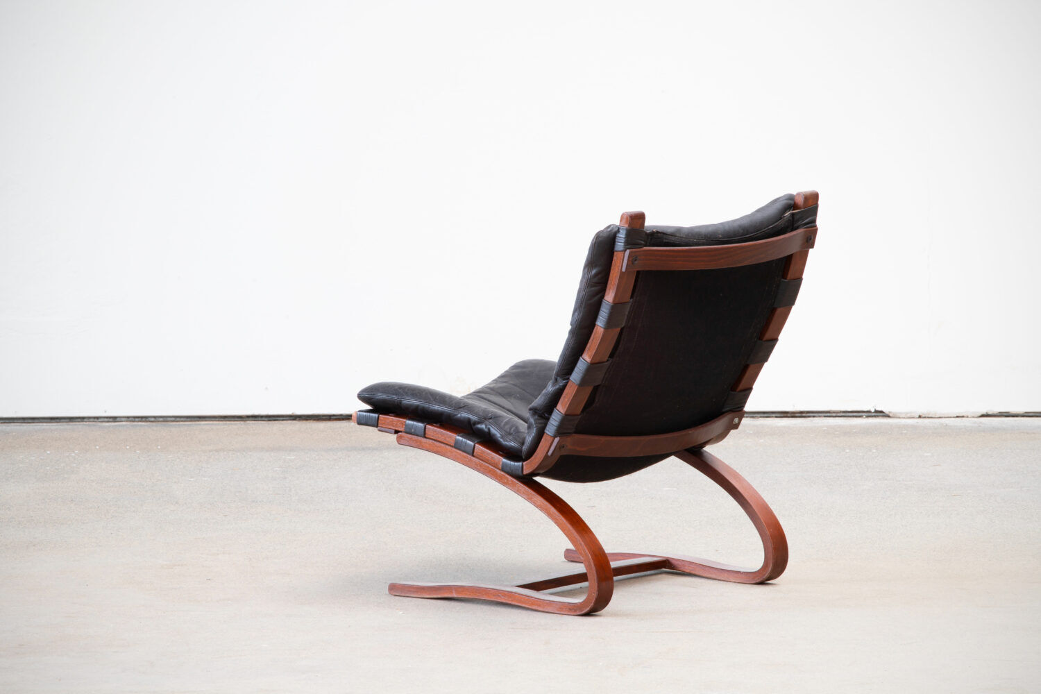 Fauteuil scandinave “Siesta” designé par Ingmar Relling pour Westnofa 1960