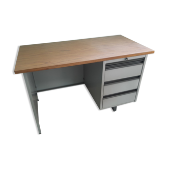 Industrial-style sheet steel desk