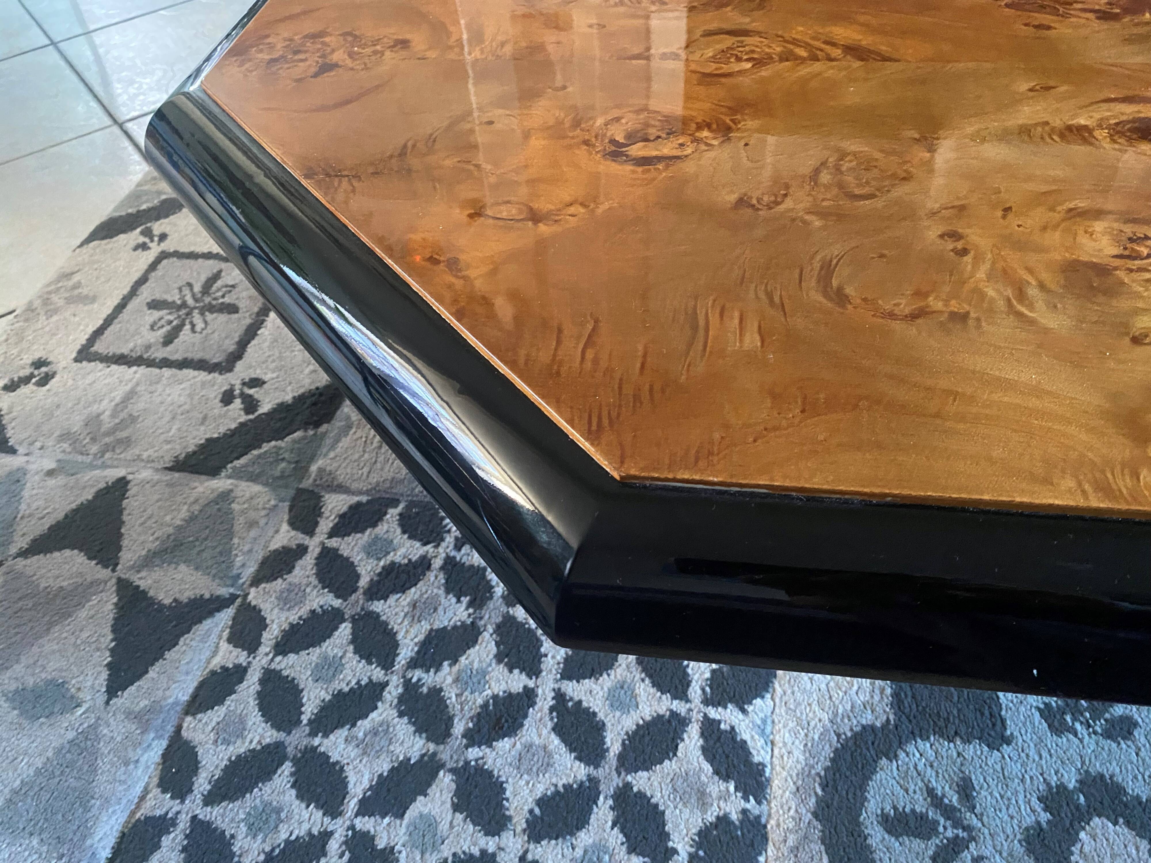 Table basse en loupe d’orme vintage 70s