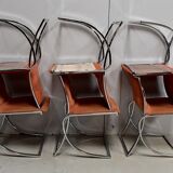Suite de 6 chaises en métal chromé et feutrine brique 1970