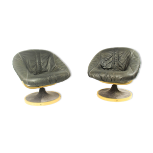 Paire de fauteuils norvégiens