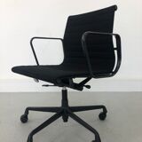 Aluminum black Model EA 117 Swivel Chair by Charles & Ray Eames for Vitra