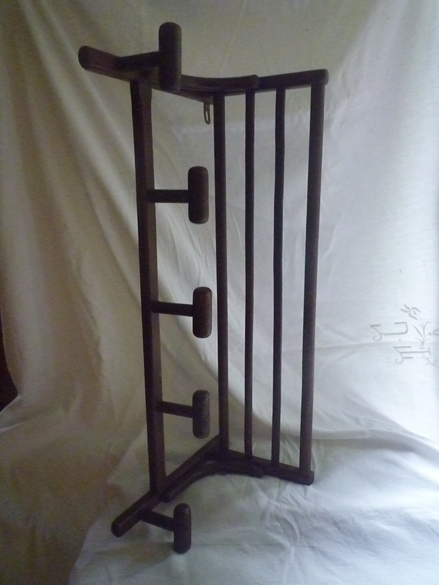 Coat rack platform early twentieth, brand gyf