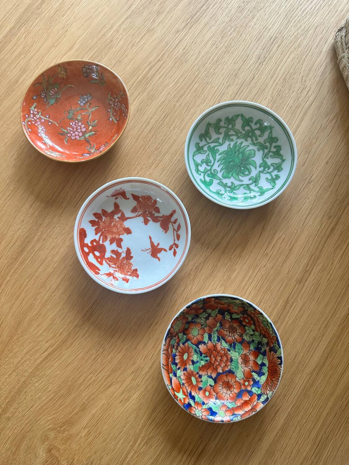 Set of 4 old Yang Cheng cups