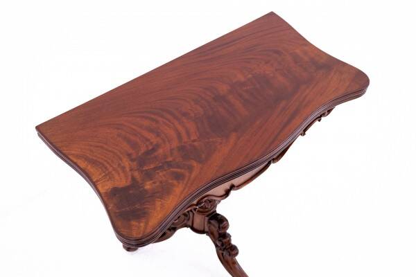 Antique card table from around 1870. After renovation.