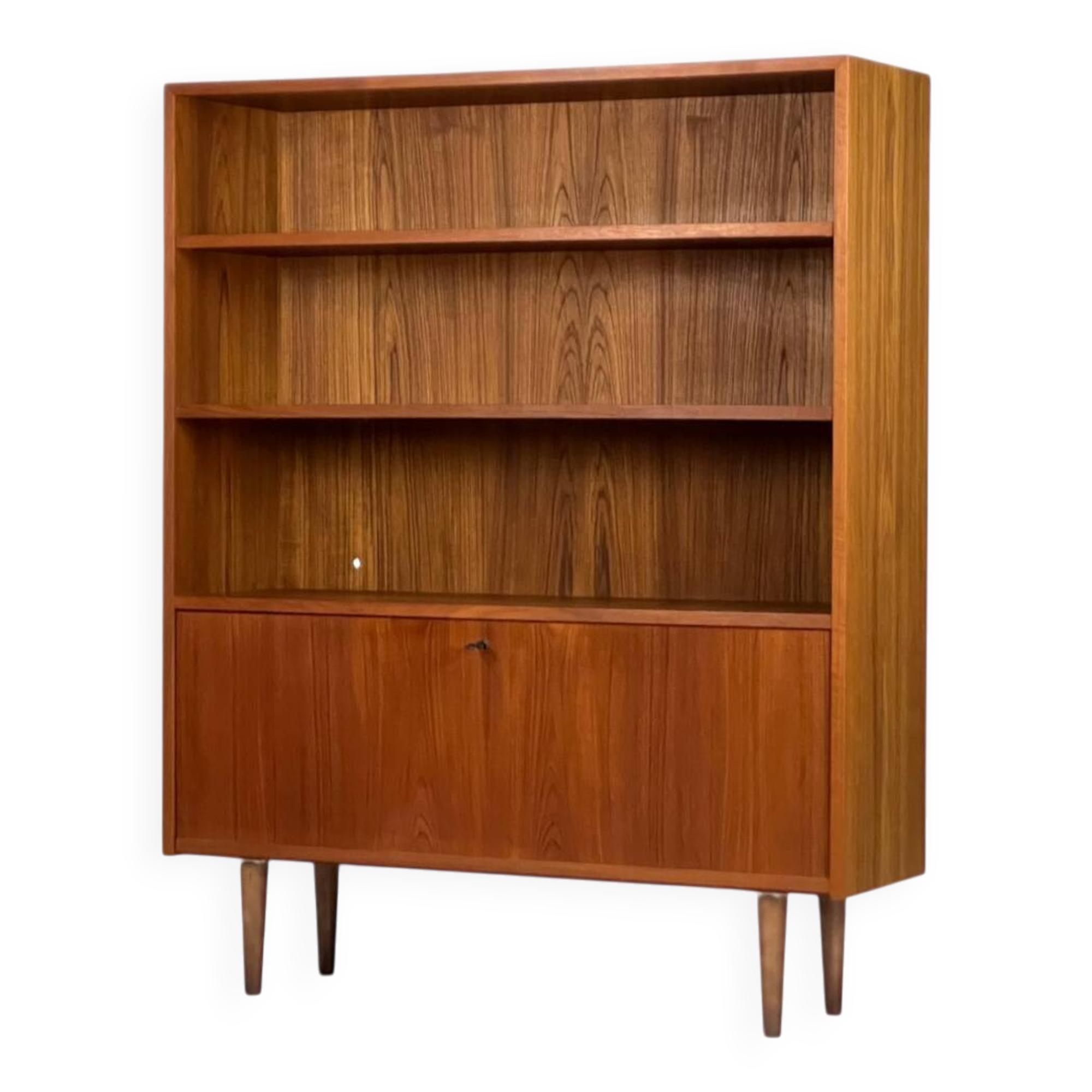 Buffet haut vintage Schrank, design danois, années 1960, milieu du siècle