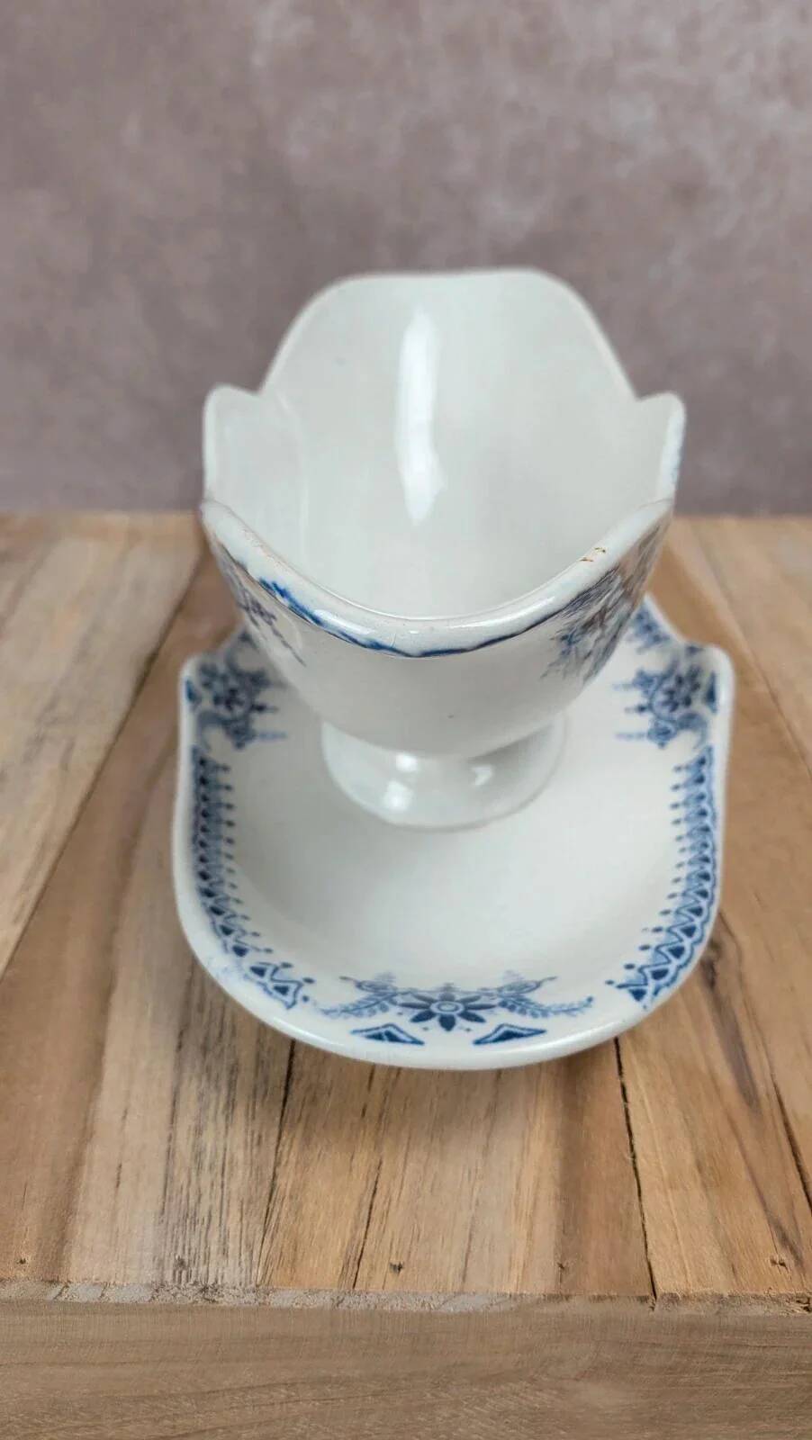 Antique sauce boat K&g Lunéville – Lunel model