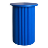 Page 1 of 8 Petite table de chevet ronde et cannelée en bleu klein