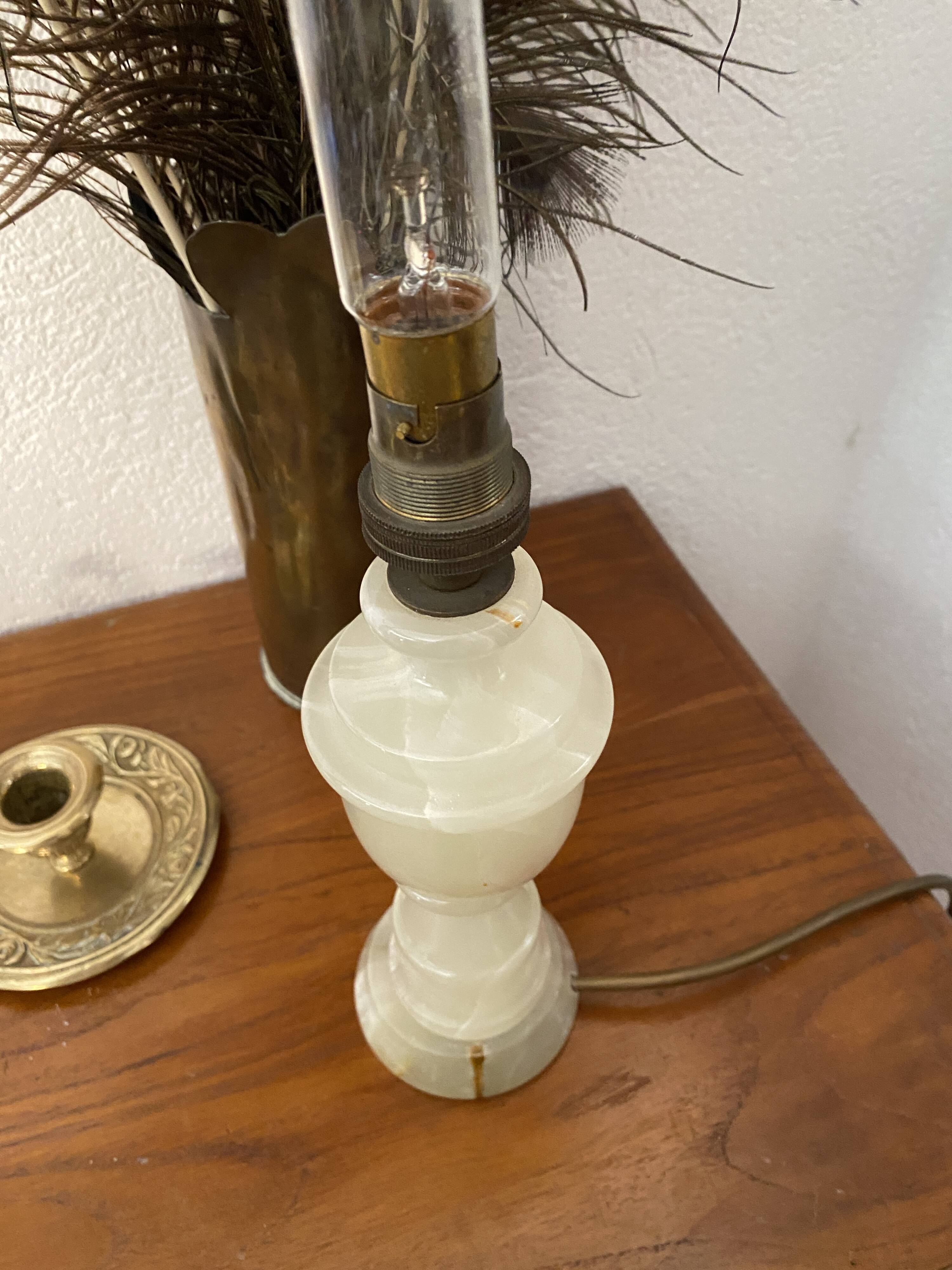 Pied de lampe en onyx