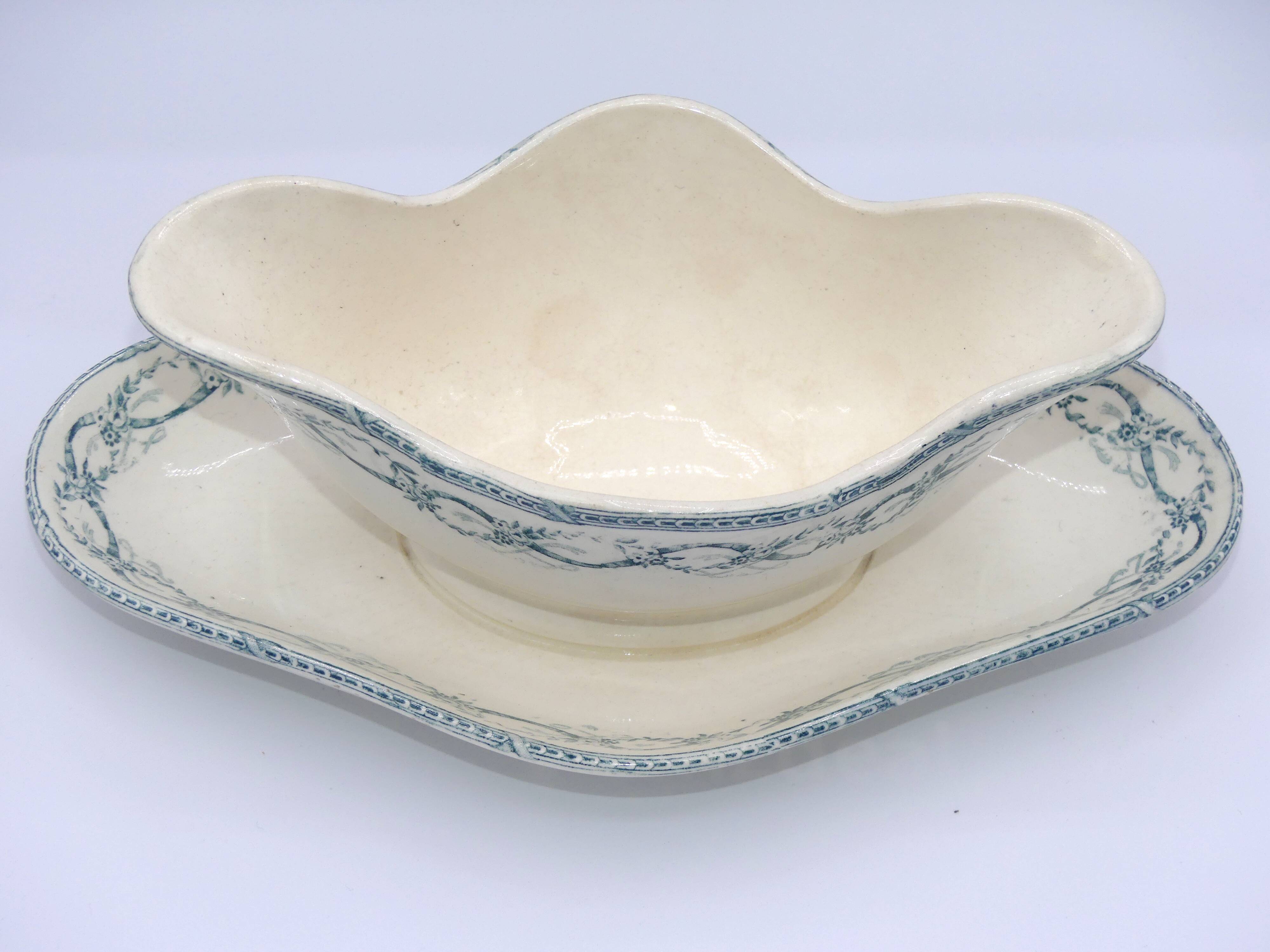 Terre de fer sauce boat Salins Récamier