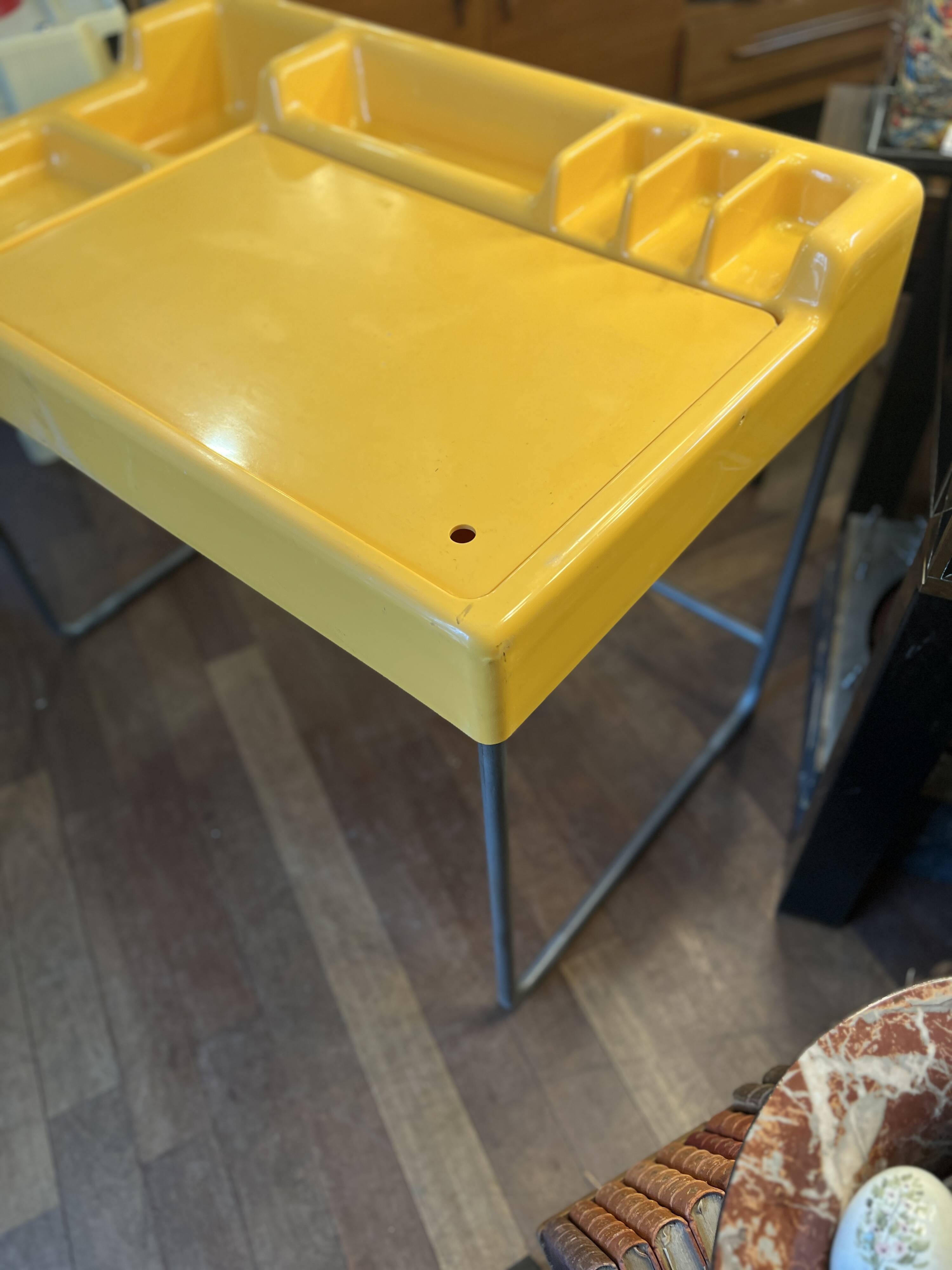 Molded plastic desk