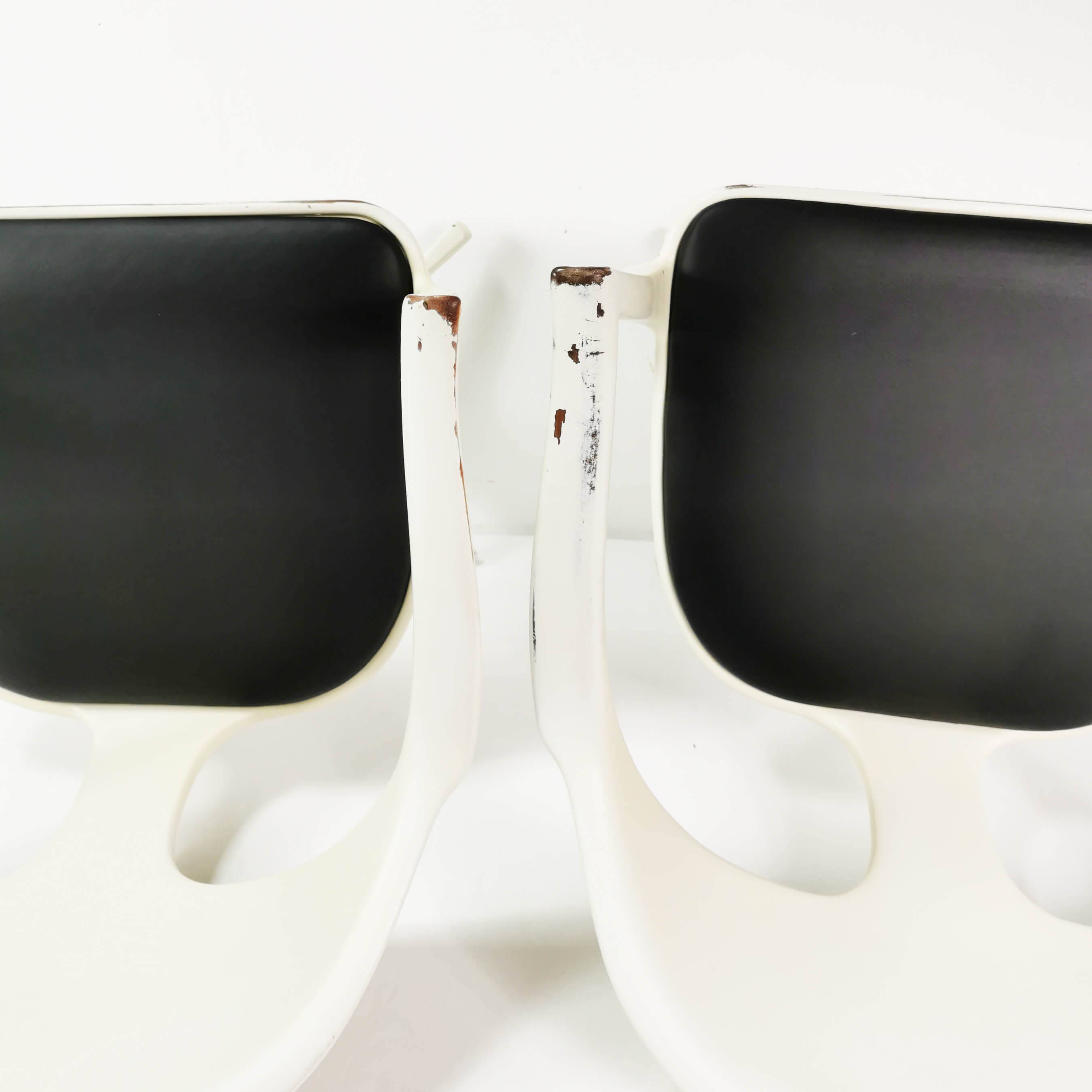 A pair of Space age chairs, Interlubke, designed by Konrad Schafer, Germany, 1960s.