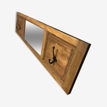 Wall coat rack with mirror
