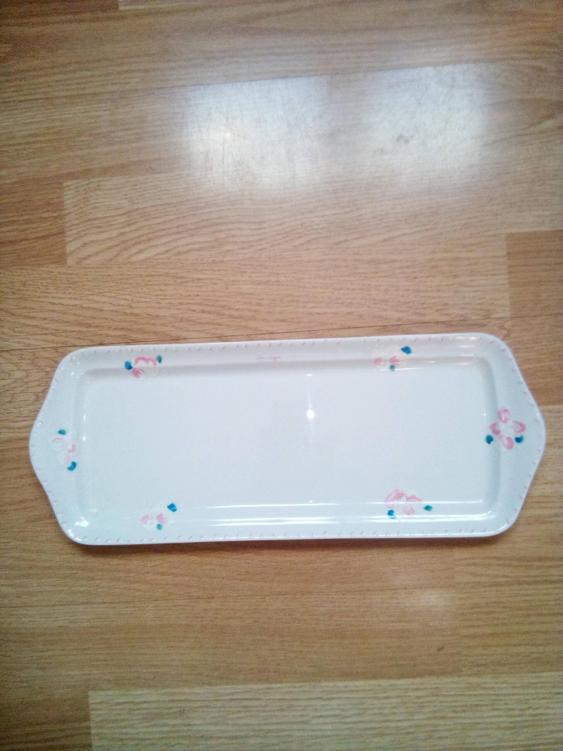 old cake dish from the 60s in very good condition