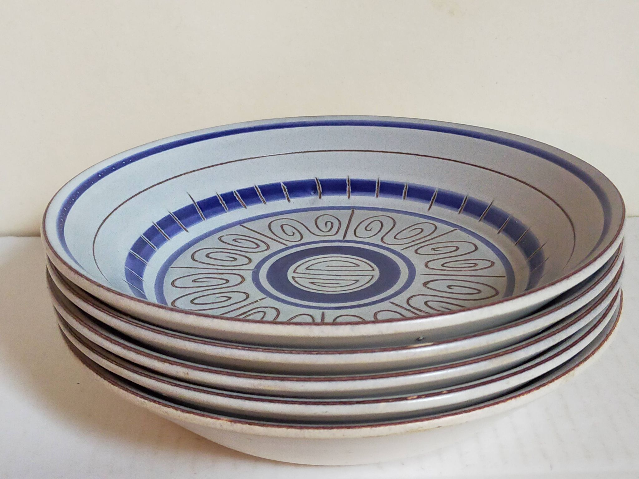 Cinq assiettes creuses céramiques M.B.F.A  PORNIC vintages service Daphné