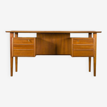 Bureau danois en teck par Peter Lovig Nielsen pour Hedensted Mobelfabrik, 1960s