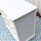 Commode blanche en rotin