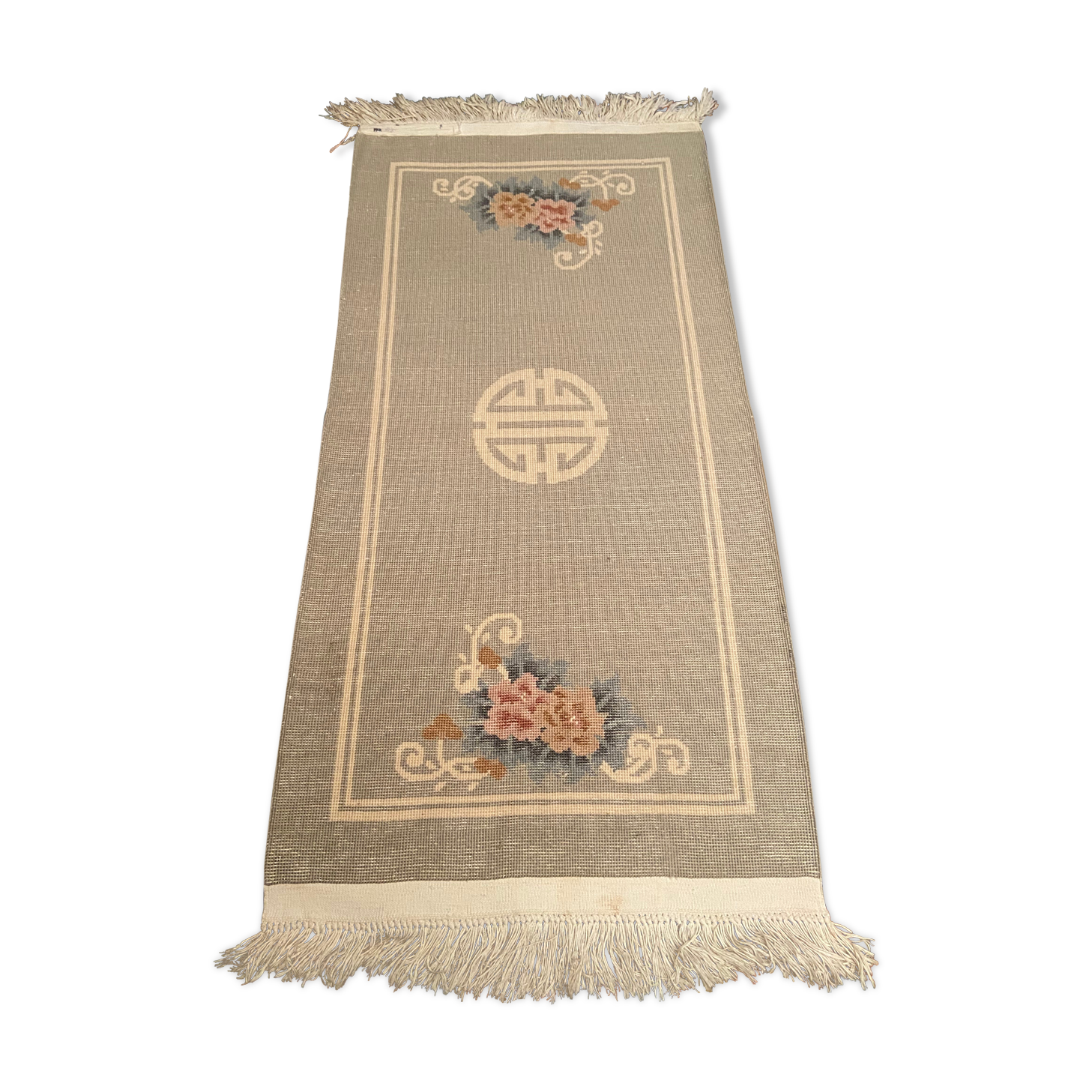 Cantonese Chinese rug, 159x142cm