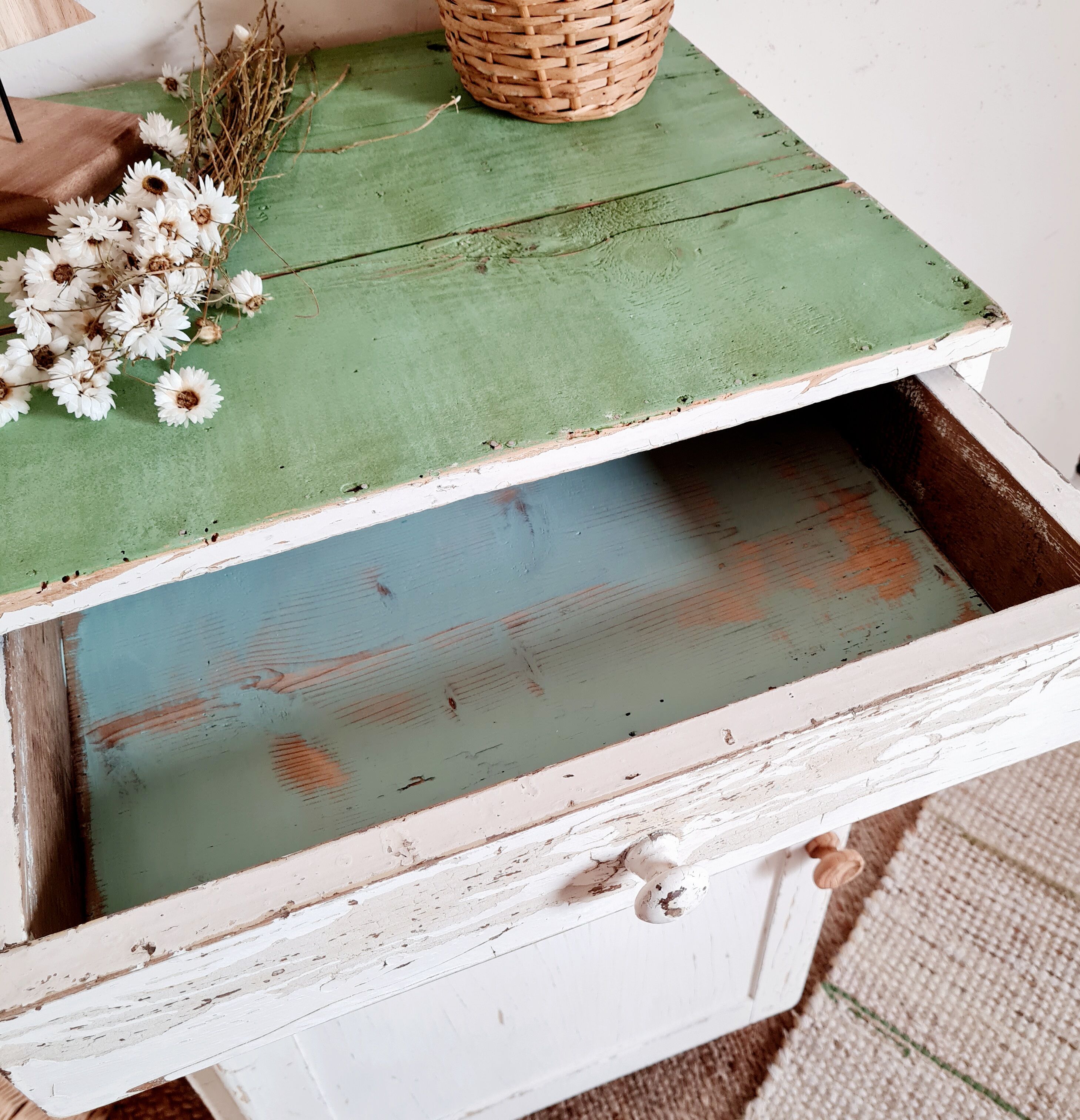 Renovated patinated white jam