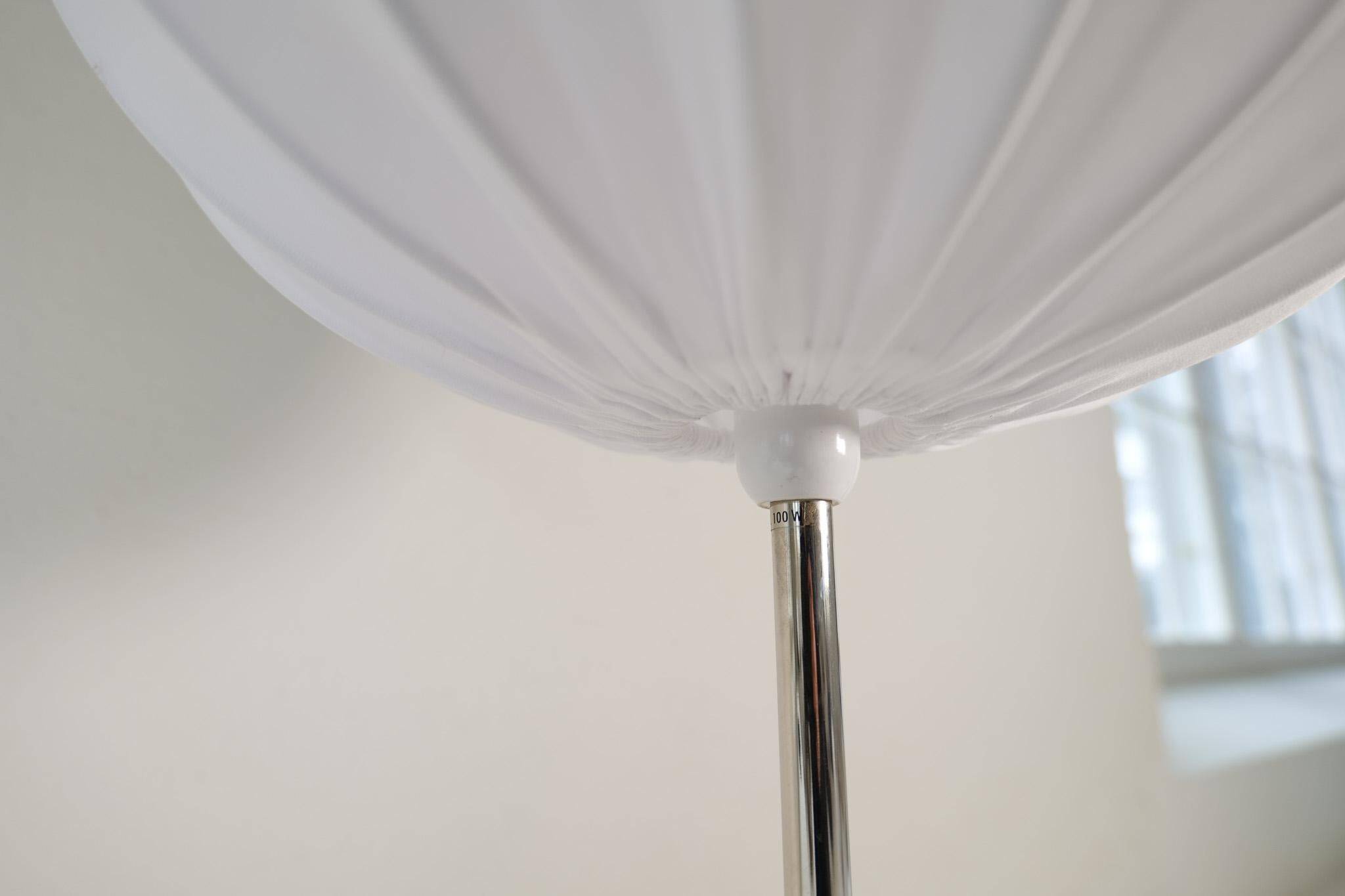 Mid-century modern table lamp model BN19 by Hans-Agne Jakobsson Sweden