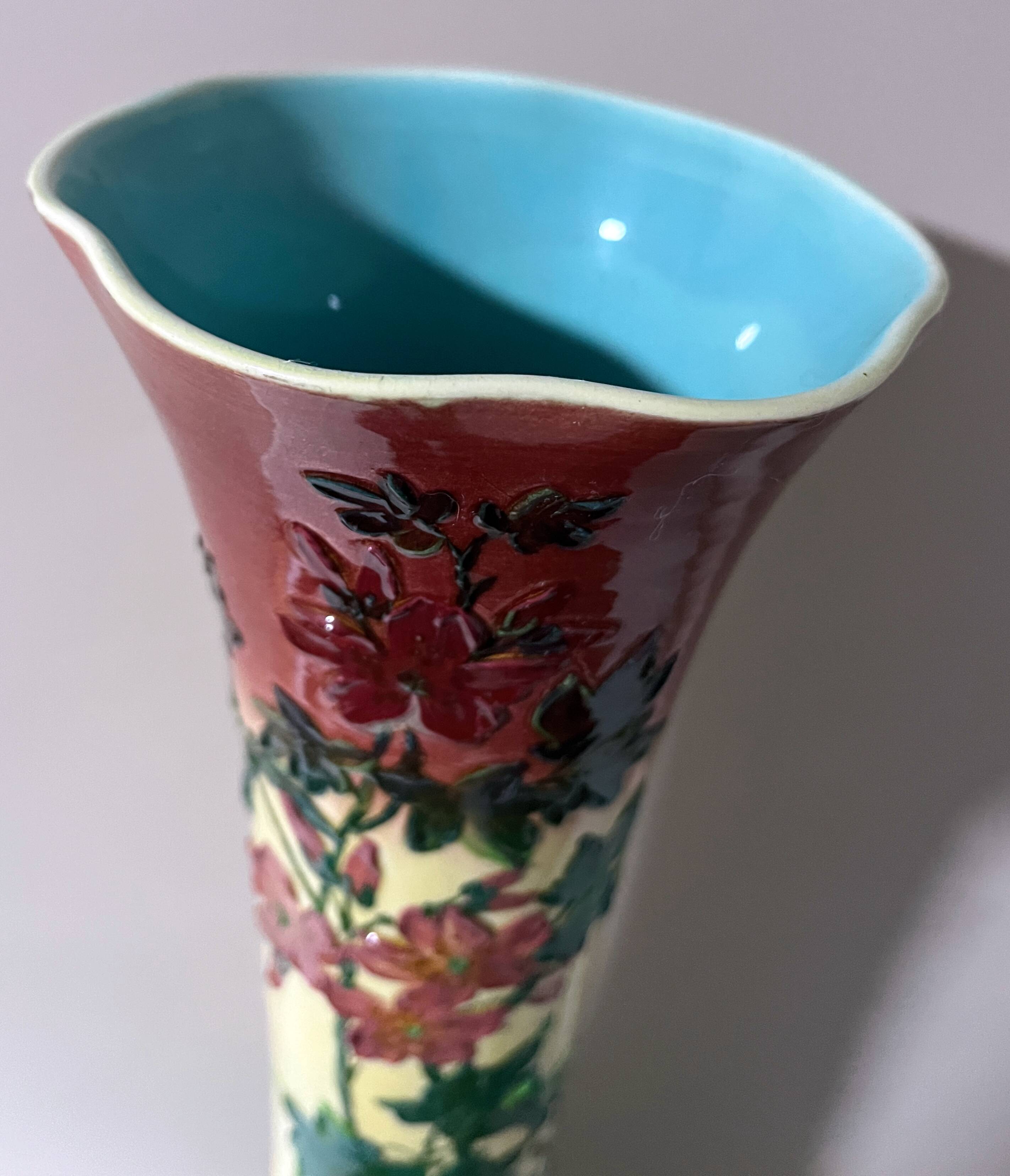 Sarreguemines vase (model 9848) floral patterns 1830