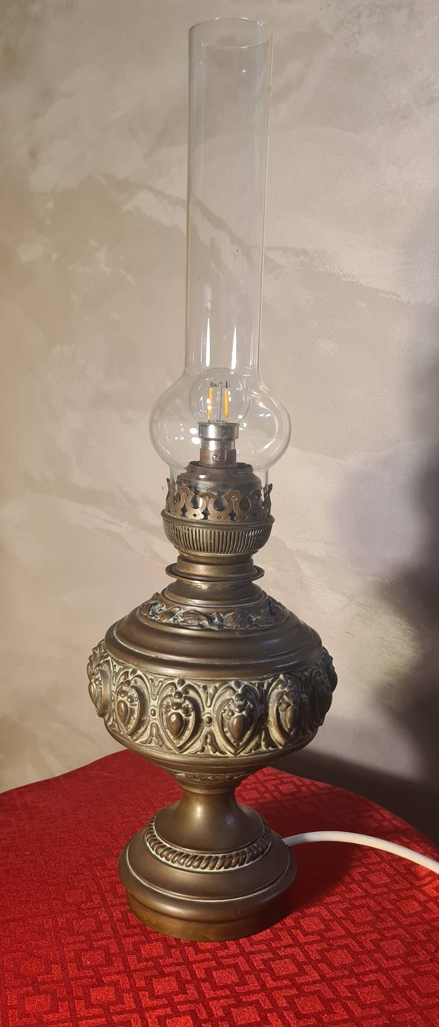 old brass oil lamp electrified without switch possible to install