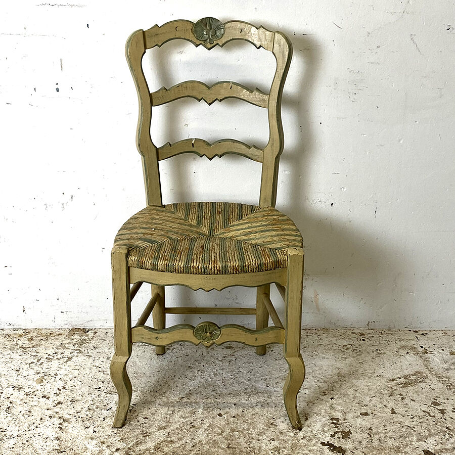 Mulched Provencal chair